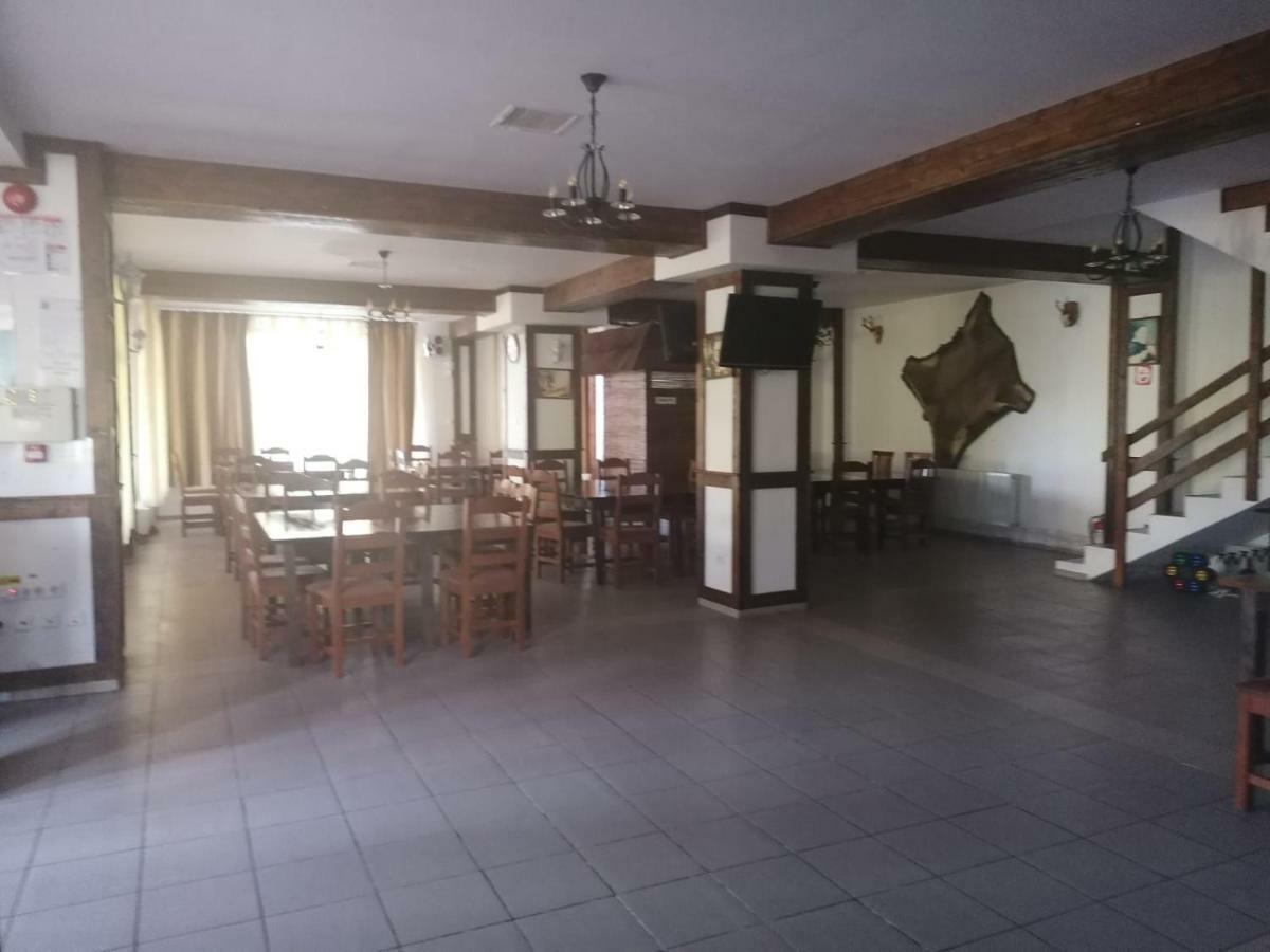 Pensiunea Pomi -Oesti Hotell Albestii Paminteni Exteriör bild